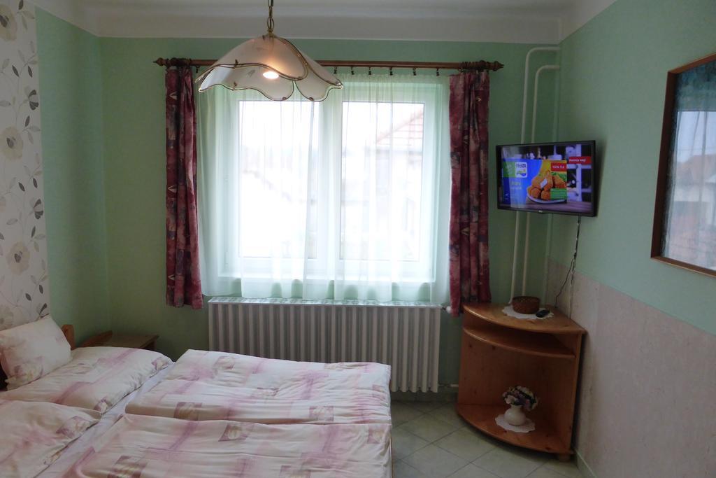 Napfeny Apartman Es Vendeghaz Egerszalók Exterior foto