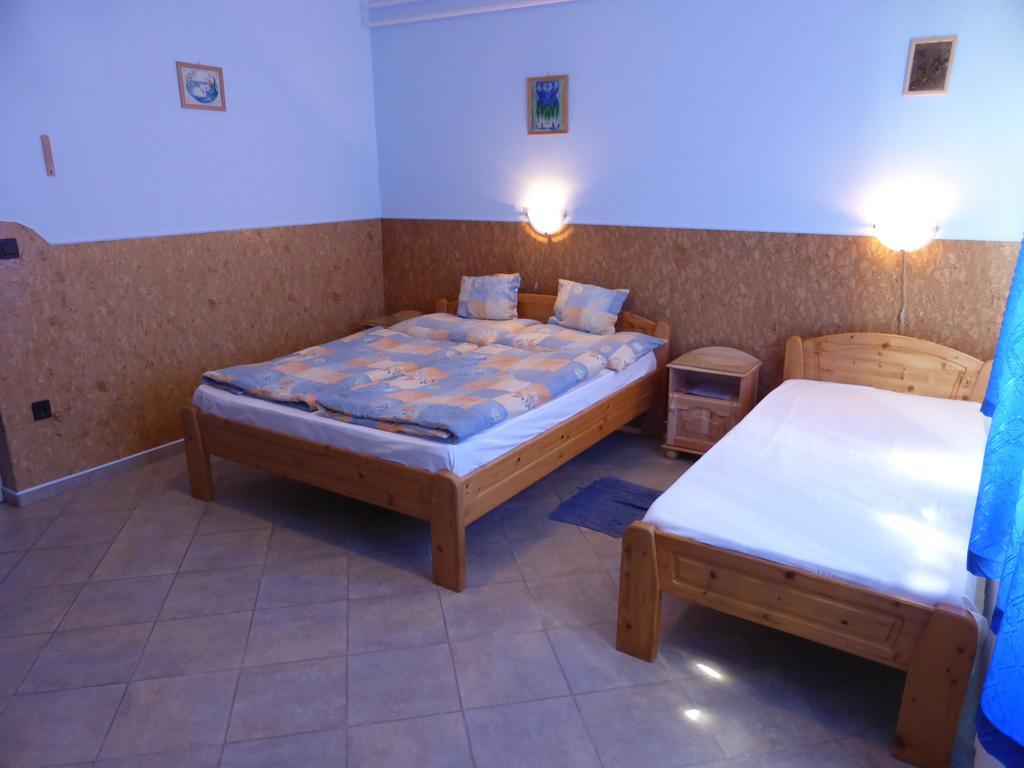 Napfeny Apartman Es Vendeghaz Egerszalók Exterior foto