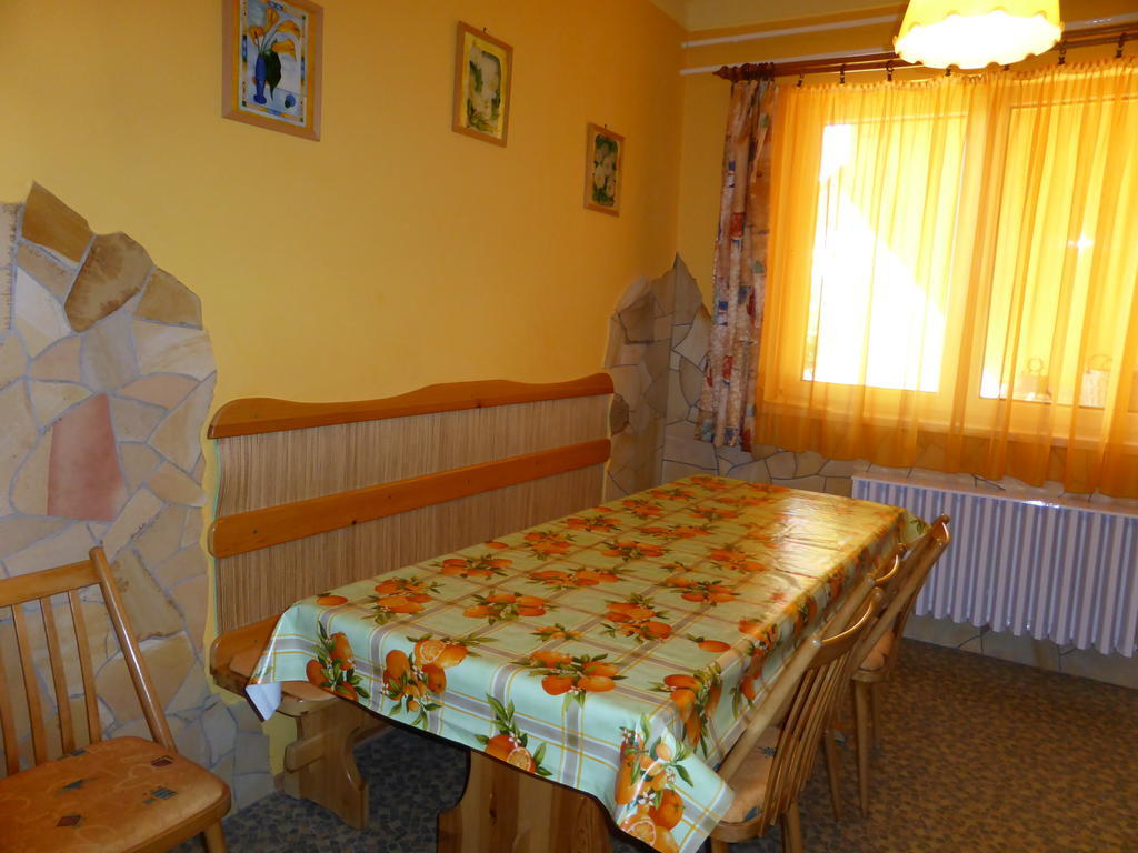 Napfeny Apartman Es Vendeghaz Egerszalók Exterior foto