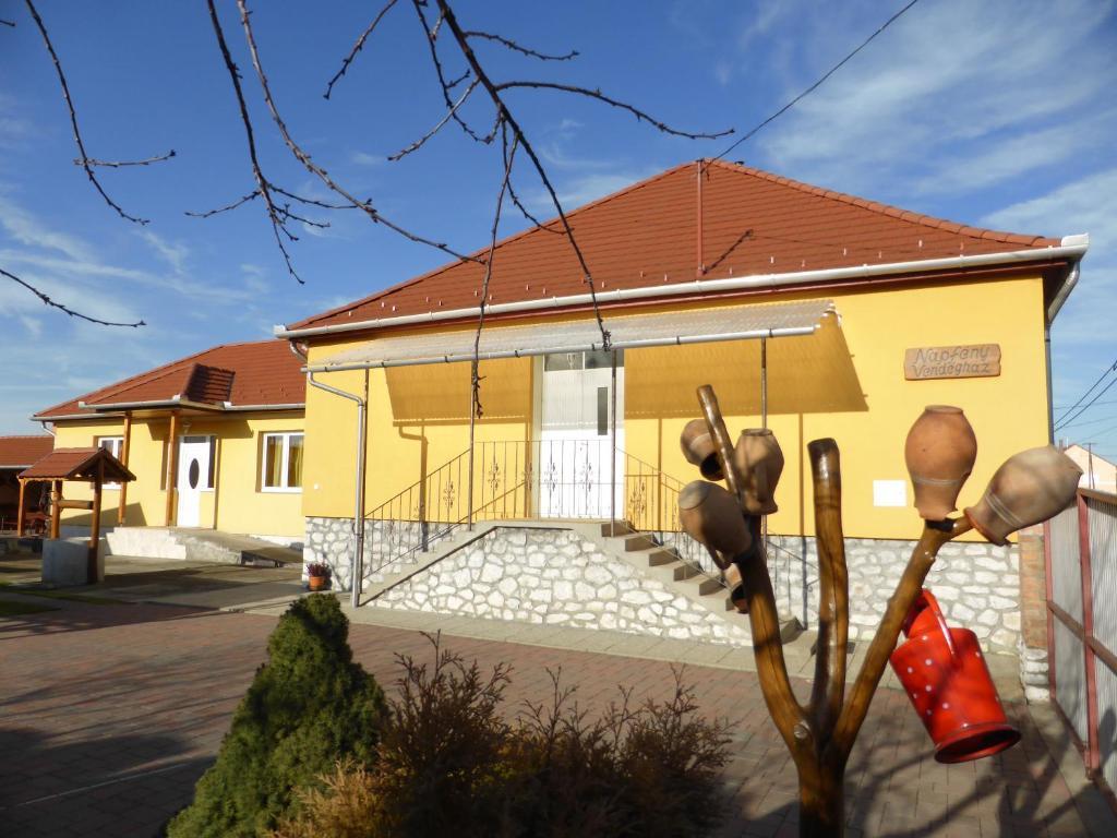 Napfeny Apartman Es Vendeghaz Egerszalók Exterior foto