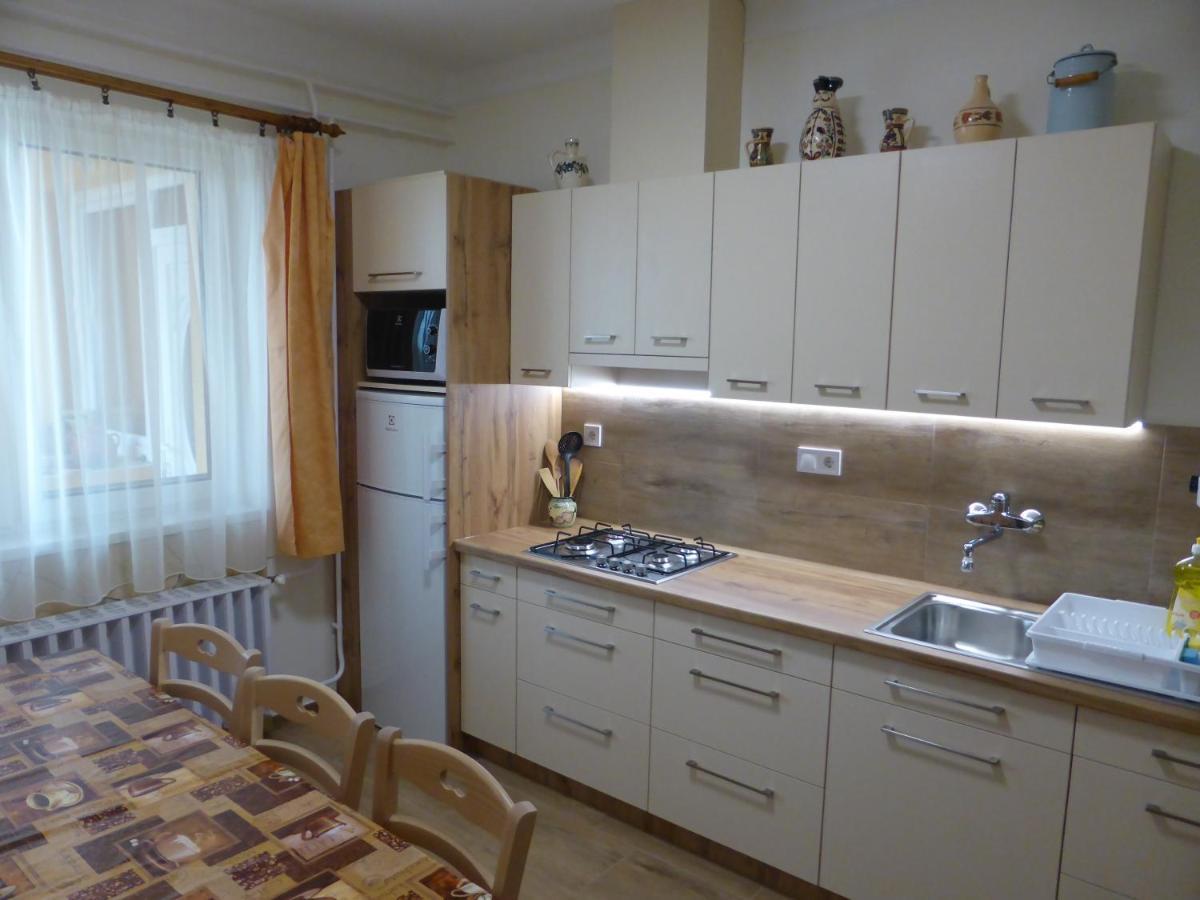 Napfeny Apartman Es Vendeghaz Egerszalók Exterior foto